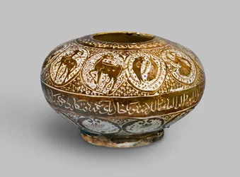 Luster pot, versierd met tekens van de dierenriem, Kashan, Iran, Seltsjoekse periode, begin 13e eeuw