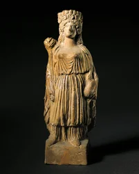Fenicische kunst: terracotta beeldje van de godin Tanit. 3e-2e eeuw v.Chr. Madrid, Museo Arqueologico Nacional