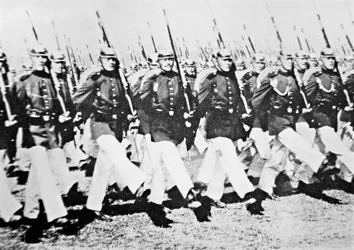 Duitse troepen marcheren voor de Kaiser, 28 augustus 1911