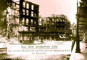 De verwoeste stad Lille na de inname door Duitse troepen, oktober 1914