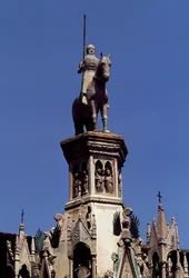 Ruiterstandbeeld van Cansignorio della Scala, Graf van Cansignorio della Scala, werk van Bonino da Campione, Scaliger Tombes, Verona, Veneto, Italië