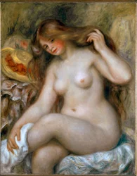 Blonde badster. Naakte vrouw met zeer lang haar