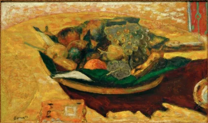 Schaal met fruit op een tafel