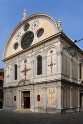Zicht op de kerk Santa Maria dei Miracoli in Venetië (Venezia) in 2007 door Pietro Lombardo en zijn zonen