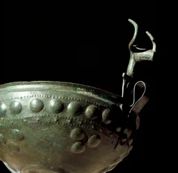 Etruskische beschaving: bronzen beker uit de necropolis van Tolfa, Lazio