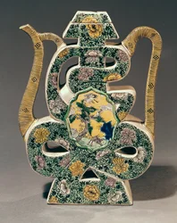 Wijntafel in de vorm van het karakter 