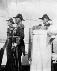De hertog van Connaught met commodores Keppel en Crampton, 1907