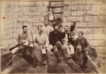 Personeel van Messrs. Glover & Co., Sindh-brug (verso)