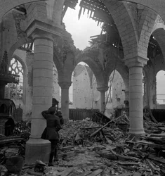 Kerk in ruïnes, Richebourg, Frankrijk, Eerste Wereldoorlog, 1914-1918