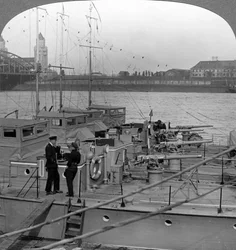 Flotilla van motorboten op de Rijn, ca. 1918-1919