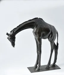 Grote Giraffe met Gebogen Hoofd, gemodelleerd 1909-10, gegoten voor 1913