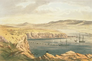 Zicht op Port Magee, Valentia, vanaf de hoogten van Cora Beg, HMS Caroline legt het landeinde van de kabel, 22 juli