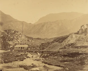 [Uitzicht op bergen aan de voet van het Ogwenmeer]