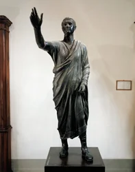 Bronzen standbeeld van Aule Metele, De Orator (Arringatore), uit Pila, Perugia, Italië, circa 80 v.Chr.