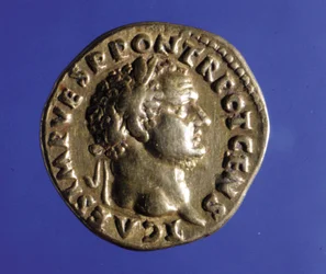 Munt met de beeltenis van de Romeinse keizer Titus (40 - 81). Collectie van de Medagliere van Milaan