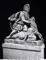 Mithras doodt een stier (marmer)