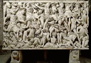 Romeinse kunst: Ludovisi-sarcofaag met een veldslag tussen de Romeinen en de barbaren - 3e eeuw n.Chr., afmetingen 153 x 273 cm - Rome, Museo Nazionale Romano - Hostilianus, zoon van keizer Decius (201-51 n.Chr.), omringd door cavalerie, uit de strijd