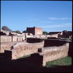Romeinse kunst: uitzicht op de ruïnes van de archeologische site van Ostia