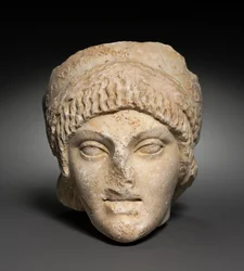 Hoofd van een Jonge Vrouw