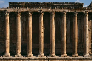 Tempel van Bacchus, uitzicht op de colonnade; Hoge Keizerlijke Periode