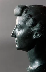 Romeinse kunst: buste van Livia (55 v.Chr.-29 n.Chr.) (Livia Drusilla Augusta), echtgenote van de Romeinse keizer Augustus (Octavianus, Octavianus of in het Latijn Gaius Julius Caesar Octavianus) (61 v.Chr.-14 n.Chr.). 31 v.Chr. Basaltsculptuur.