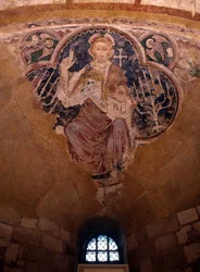 Christus in majesteit. Fresco uit de 13e eeuw, crypte van de kathedraal van Auxerre.