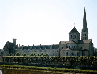 Romaans kunst: aanzicht van de Basiliek van Saint Savin-sur-Gartempe, gesticht in de 11e eeuw. Saint Savin, Wenen