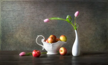 Elegante appels en tulpen