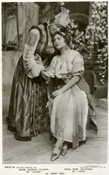 Rosina Filippi en Sari Petrass, actrices, ca. 1912