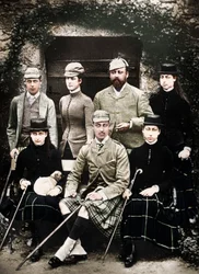 De Prins en Prinses van Wales in jachtkleding, 1900
