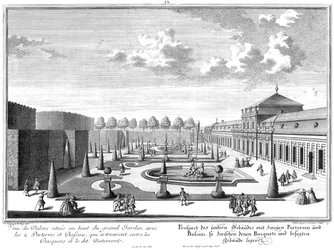 Uitzicht op het onderste kasteel met de aangrenzende tuinparterre