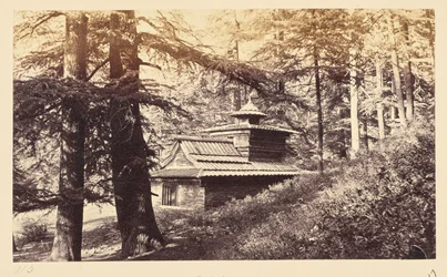 Simla; Tempel bij waterval