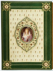 Een ovaal portret van Koningin Elizabeth I