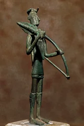 Nuragische cultuur (nuraghi), Sardinië: bronzen beeldje van een krijger. 8e-7e eeuw v.Chr. Cagliari, Museo Nazionale Archeologico, Sardinië, Italië