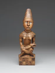 Zittende vrouwelijke figuur met kind (pfemba) Yombe Groep, Kongo Volkeren