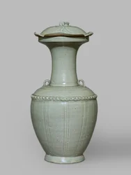 Vaas met deksel (groen aardewerk)