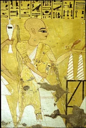Oud Egypte, muurschildering Graf van Inherkhau, Thebe, Graf van de Edelen, 20e dynastie, Een priester giet plengoffers voor Inherkhau
