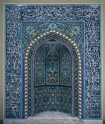 Gebedsnis (Mihrab), begin 1600s (keramisch mozaïek)