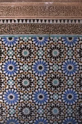 Detail van een muur (keramiek)