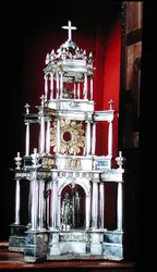 Monstrans met de geconsacreerde Hostie, gebruikt in processies (zilver)