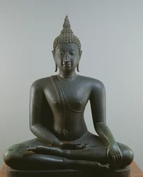 Boeddha zittend in meditatie, Sukhothai stijl