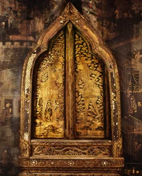 Bibliotheekraam met buitenlanders (hout)