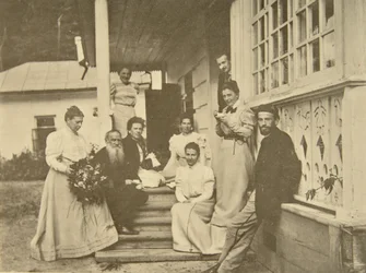 Russische auteur Leo Tolstoy met familie op de verjaardag van zijn vrouw, Rusland, jaren 1900