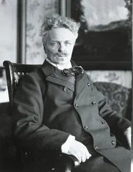 August Strindberg in zijn huis in Stockholm