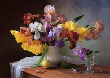 Kleurrijk irisbouquet