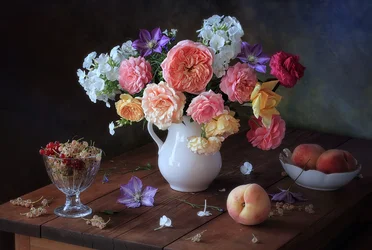 Bloemstilleven met perziken