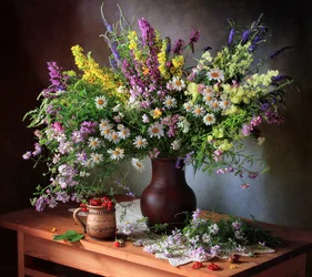 Zomerstilleven met wilde bloemen