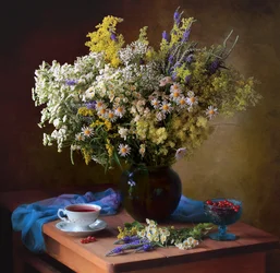 Zomerstilleven met wilde bloemen