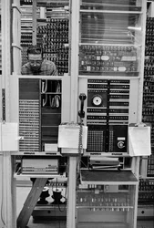 Onderhoud van telefoonapparatuur bij PacTel, ook bekend als Pacific Telephone, in Bellingham