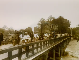 Praalwagenoptocht tijdens het Aoi Matsuri festival in Kyoto, circa 1900 - 1915 (foto)